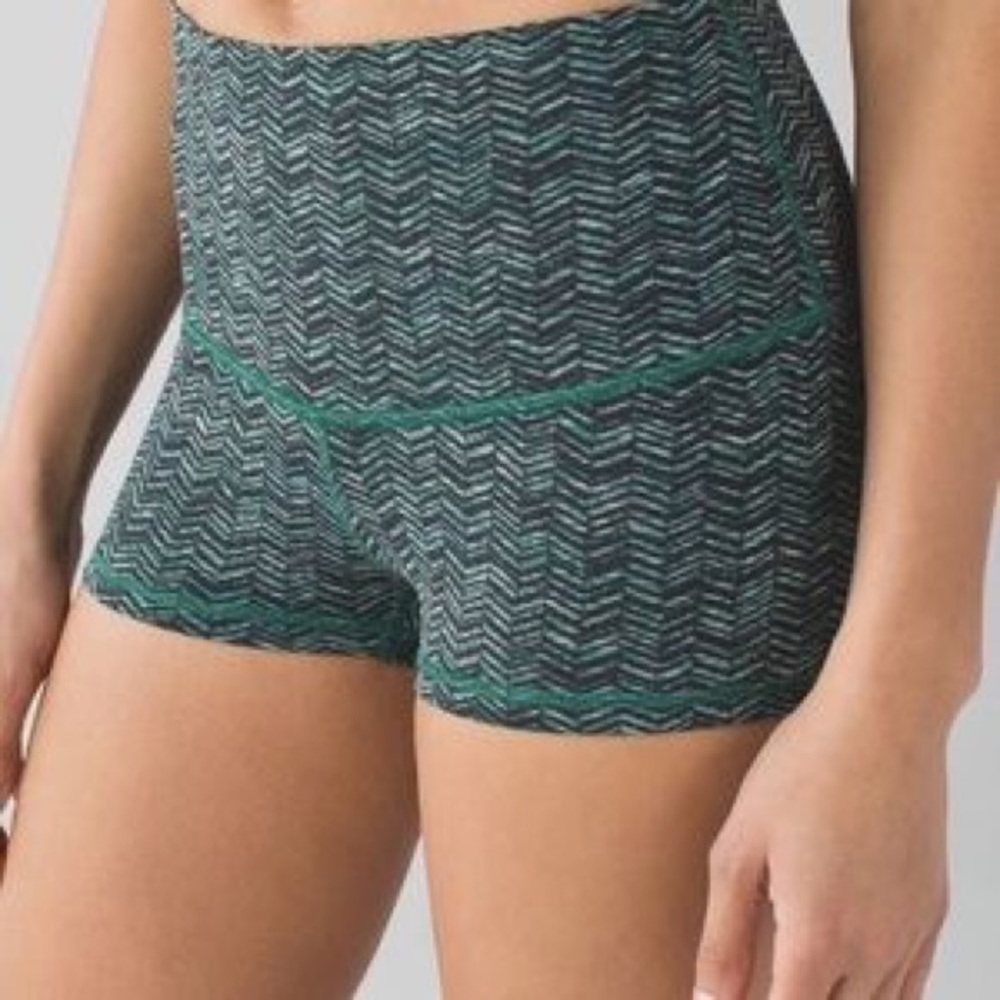 Lululemon high waisted boogie shorts